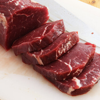 Beef fillet raw 4 s.jpg