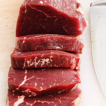 Beef fillet raw 5 s.jpg