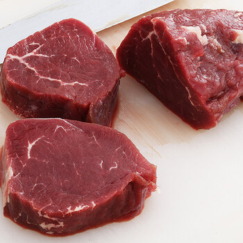 Beef fillet raw 7 s.jpg