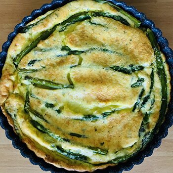 Oven-baked asparagus frittata.jpeg