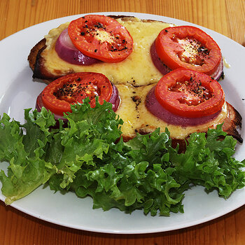 Cheese ham onion tomato s.jpg