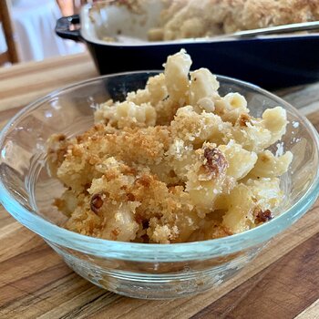 Roasted Garlic & Stout Macaroni-And-Cheese