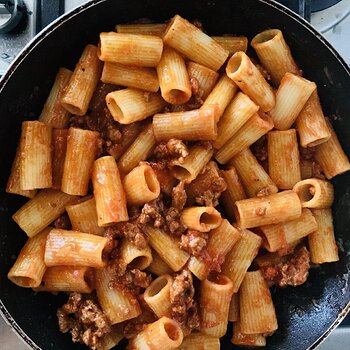 Rigatoni with minced meat in tomato sauce.jpeg