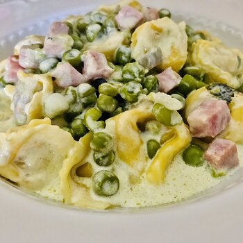 Tortellini Panna, Piselli e Prosciutto.jpeg