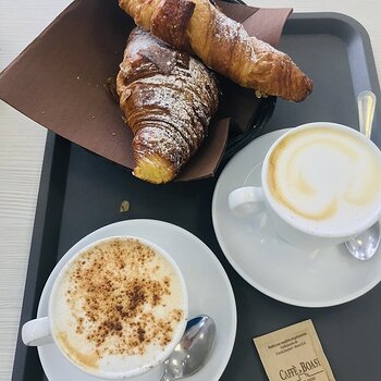 Cappuccino e Brioche.jpeg