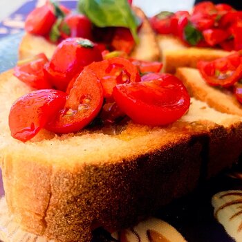 Bruschetta with cherry toms.jpeg