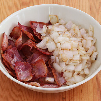Bacon onions cooked s.jpg
