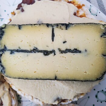 Vegan blue cheese