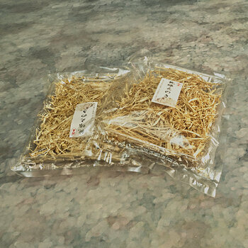 Dry Enoki Mushrooms