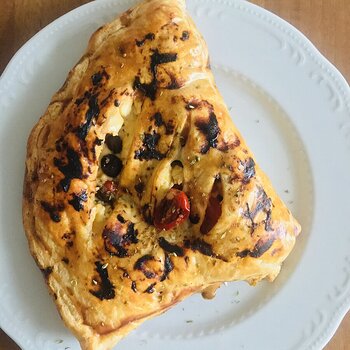 Puttanesca Calzone.jpeg