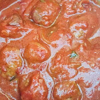 Meatballs in Tomato Sauce.jpeg