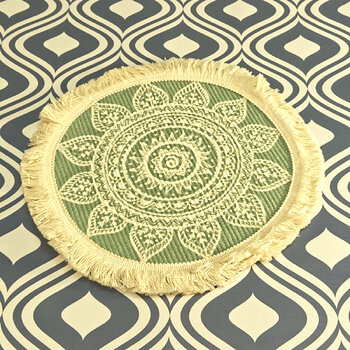 Green Frilled Geometric Pattern Round Placemat