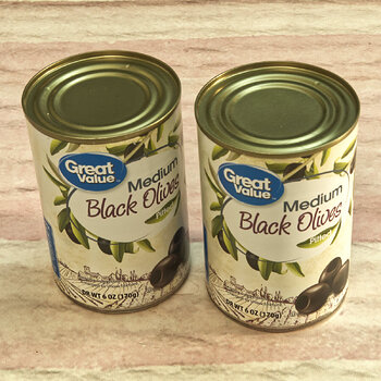 Medium Pitted Kalamata Black Olives