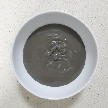 Media 'The last of the Sweet black sesame seed soup/pudding' in album 'Recipe - Sweet Black Sesame Seed Pudding'