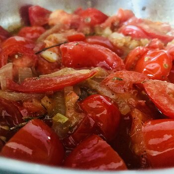 Making Fresh Tomato Sauce.jpeg