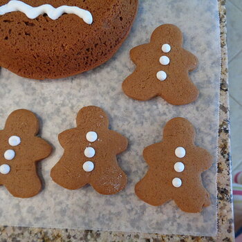 Media 'One-biter Gingerbread Cookies' in album 'Cookies!  Me Want Cookies!'