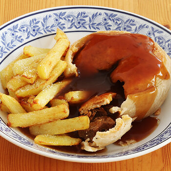 Steak and mushroom cut w gravy chips s.jpg