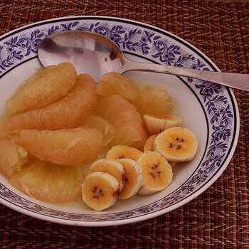 Pomelo and banana s.jpg