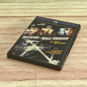 Sky Captain And The World Of Tomorrow Movie DVD