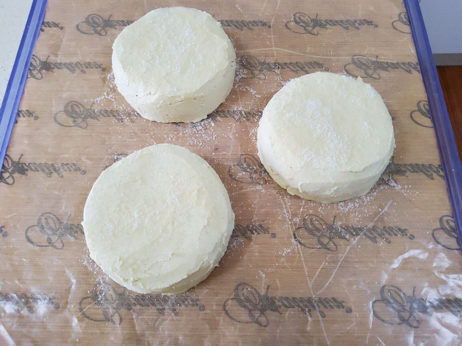 3 Camembert Cashew Nut Cheeses