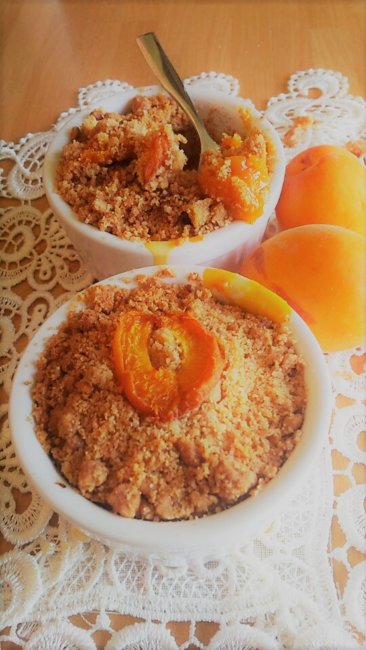 Apricot Crumble