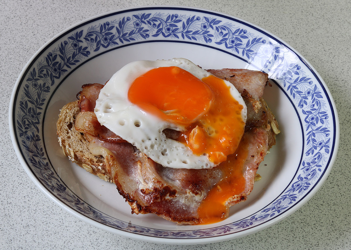 Bacon and egg on toast s.jpg