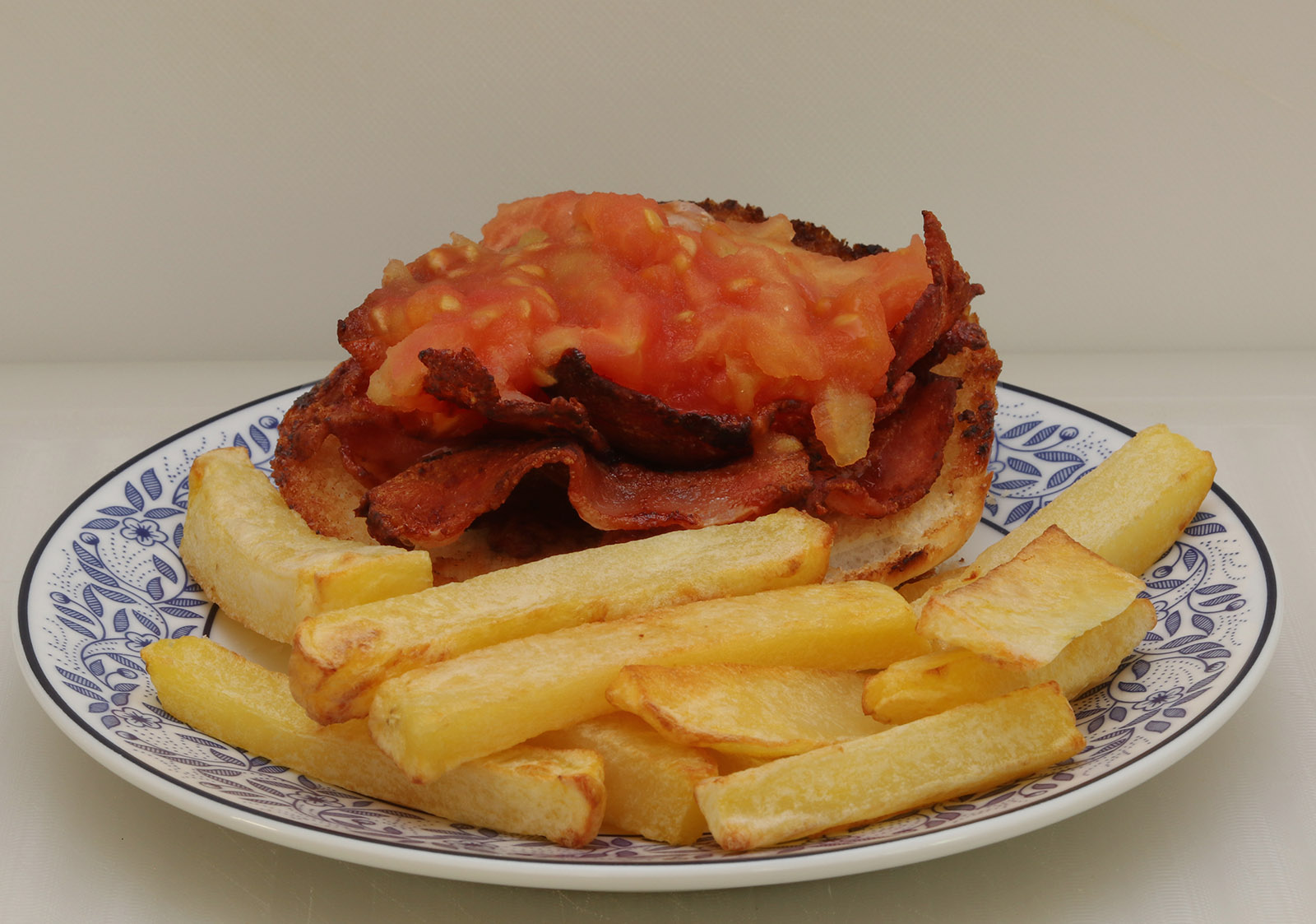 Bacon and tomato 3 s.jpg