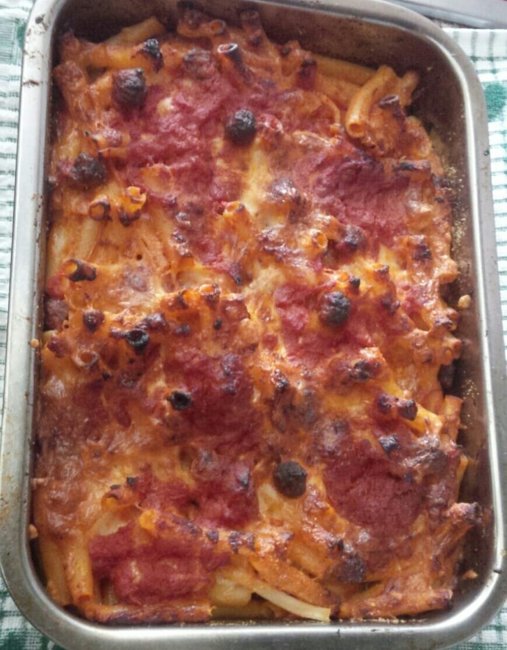 Baked pasta with mini-meatballs