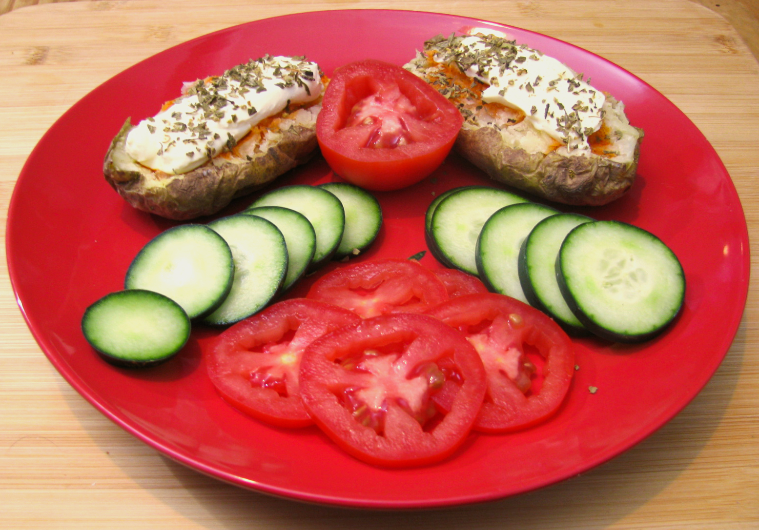 Baked Potato with Cayenne Pepper and Cream Cheese