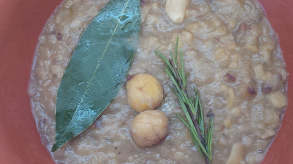 Barley and chestnuts soup