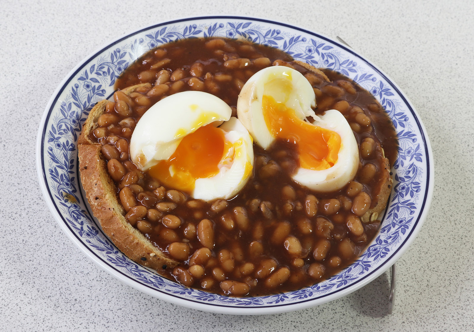 Beans egg on toast s.jpg