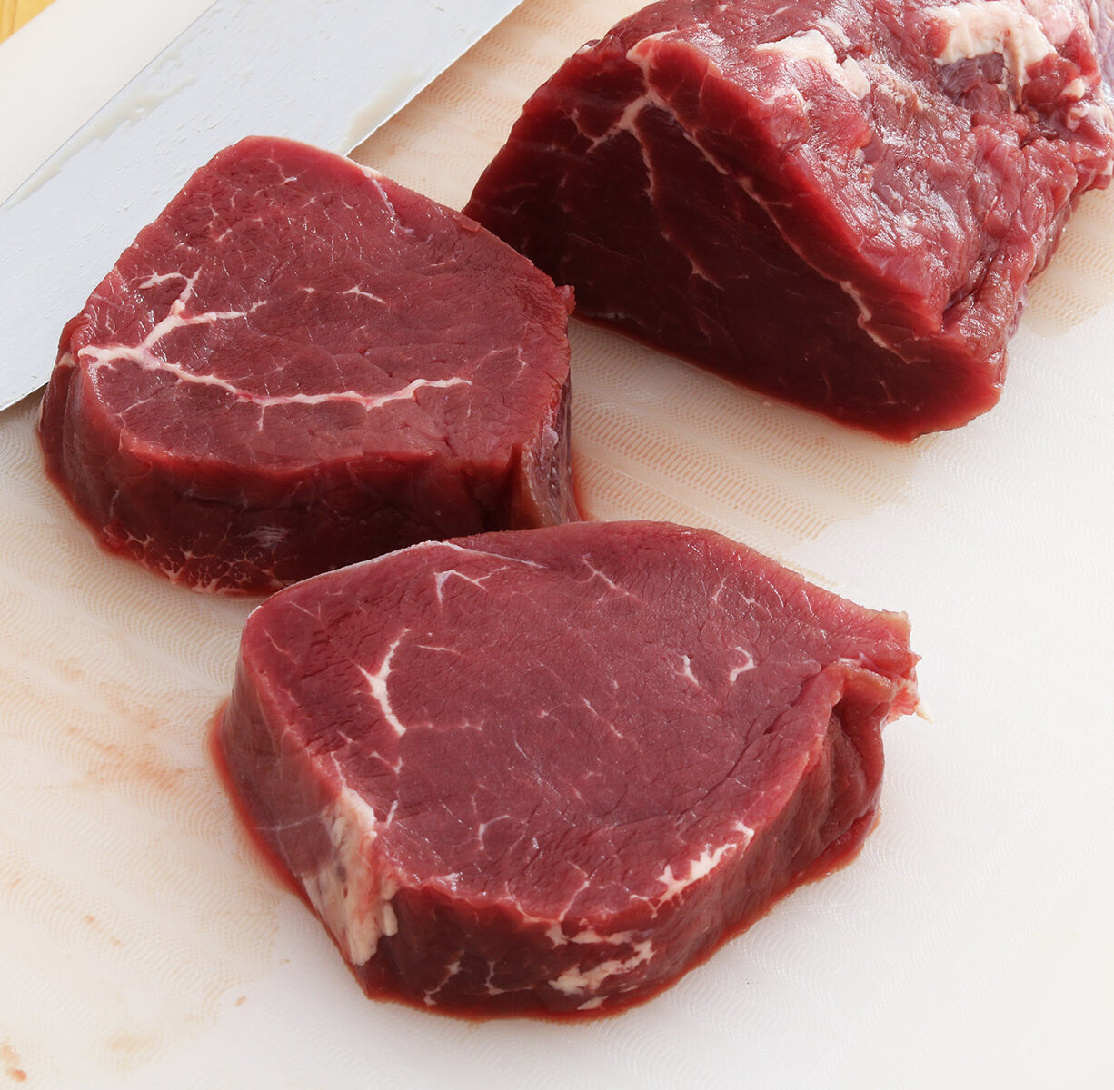 Beef fillet raw 8 s.jpg