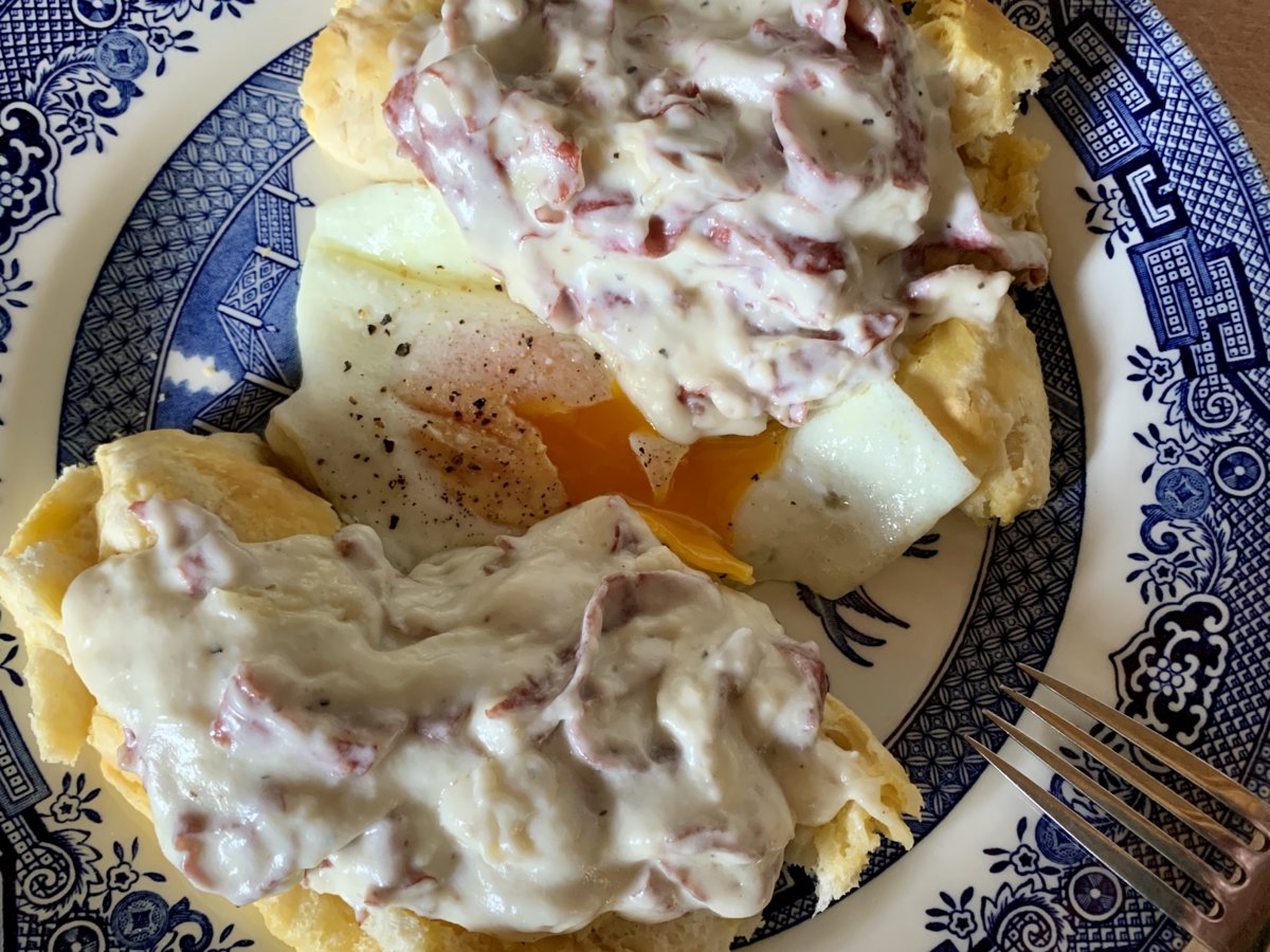 Biscuits, Cream Gravy With Dried Beef, Fried Egg