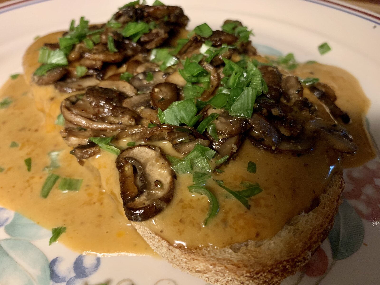 Bistro Mushrooms Over Welsh Rarebit