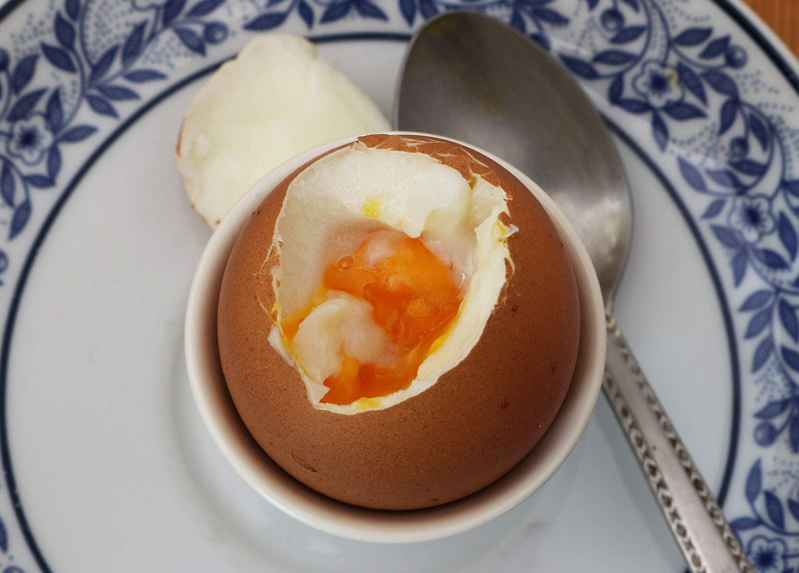 Boiled chicken egg s.jpg