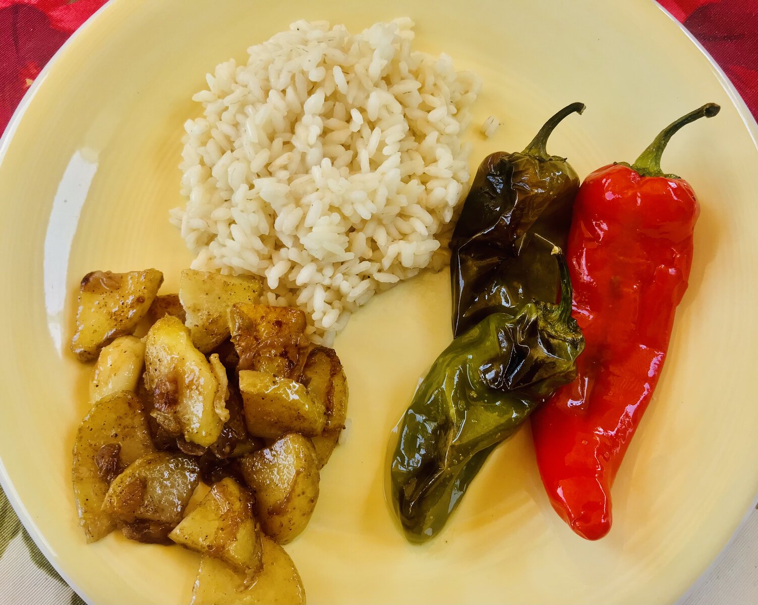 Boiled rice, garam-masala potatoes and Friggitelli.jpeg