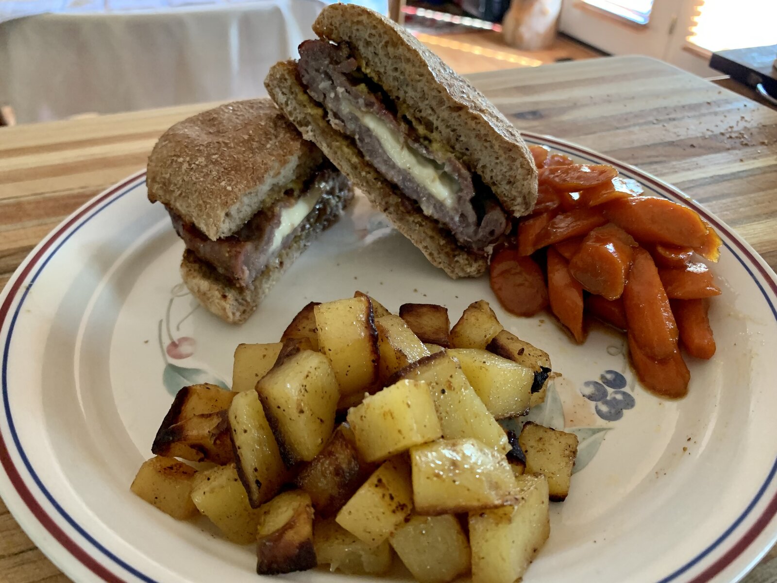 Brat Patties, Potatoes, Glazed Carrots