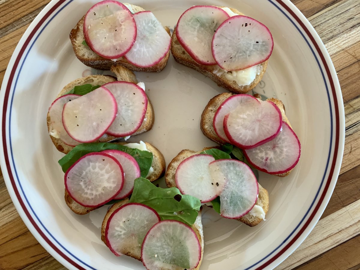 Brie-Arugula-Radish Bites