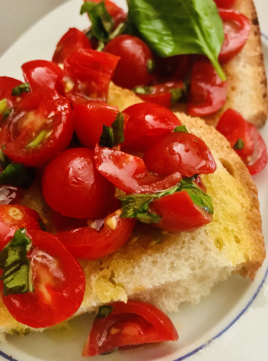 Bruschetta with cherry toms.jpeg