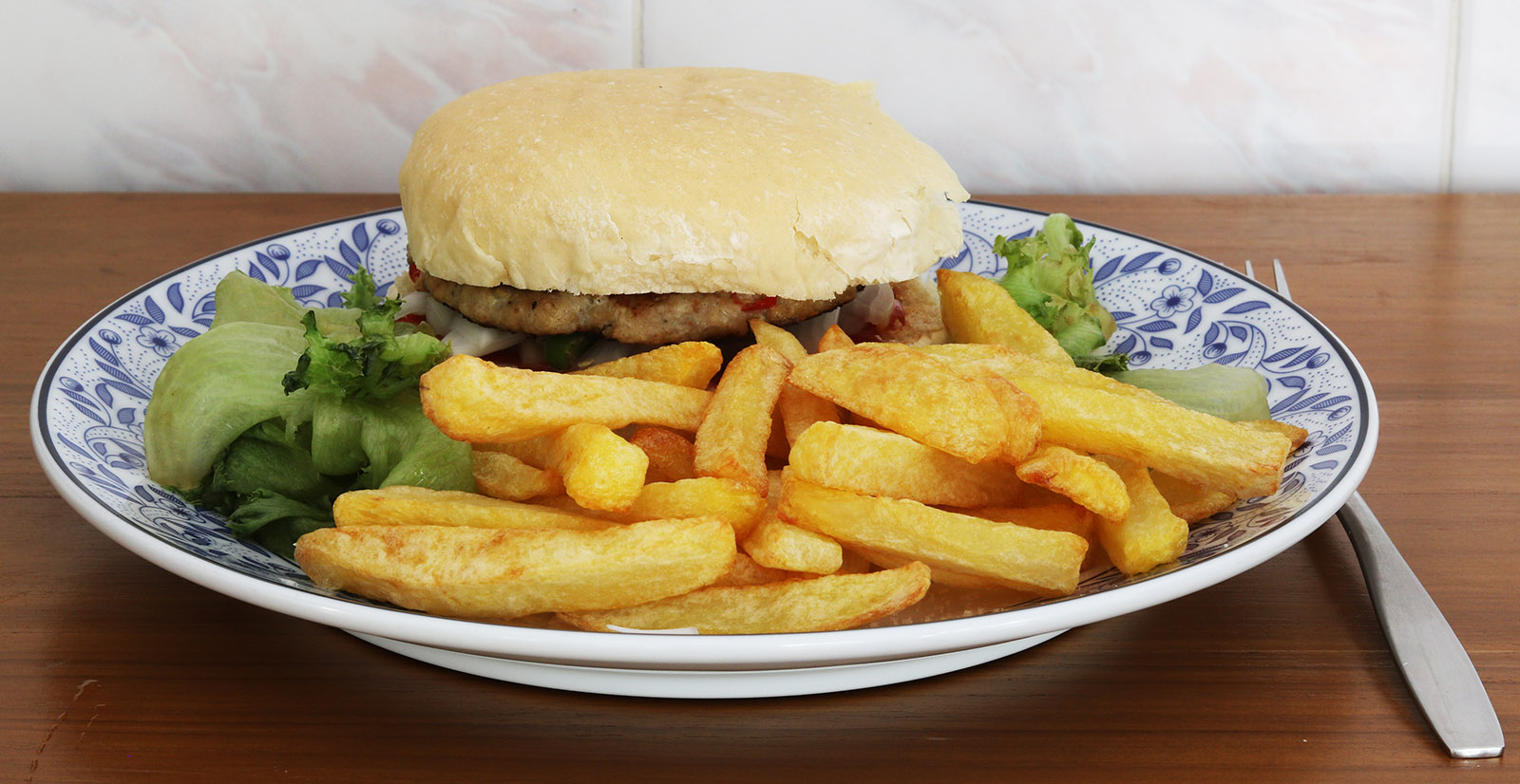 Burger and chips s.jpg