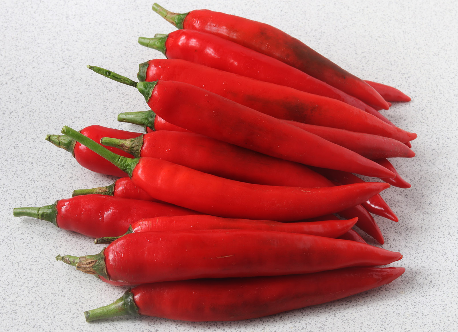 Cayenne peppers 2 s.jpg