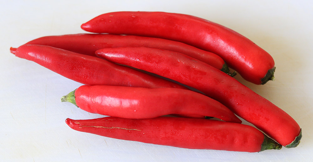 cayenne red peppers s.jpg