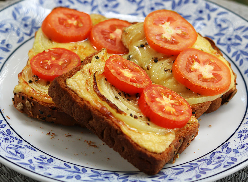 cheese onion tomato toast s.jpg
