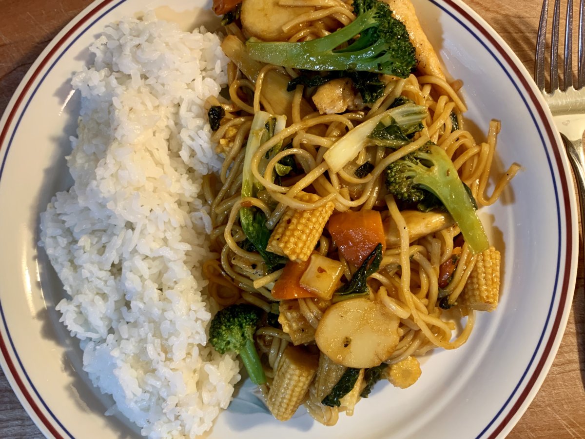 Chicken & Vegetable Lo Mein