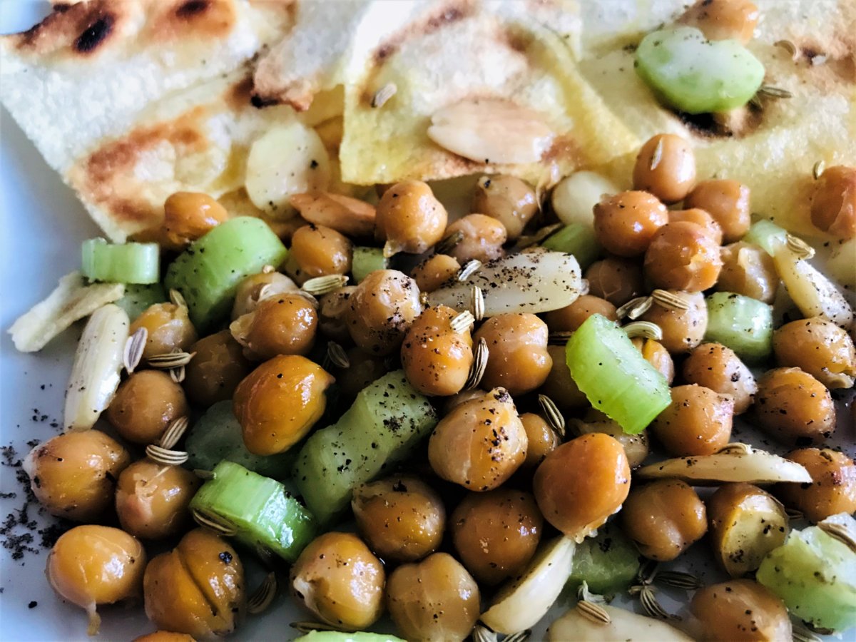 Chickpeas salad.jpg