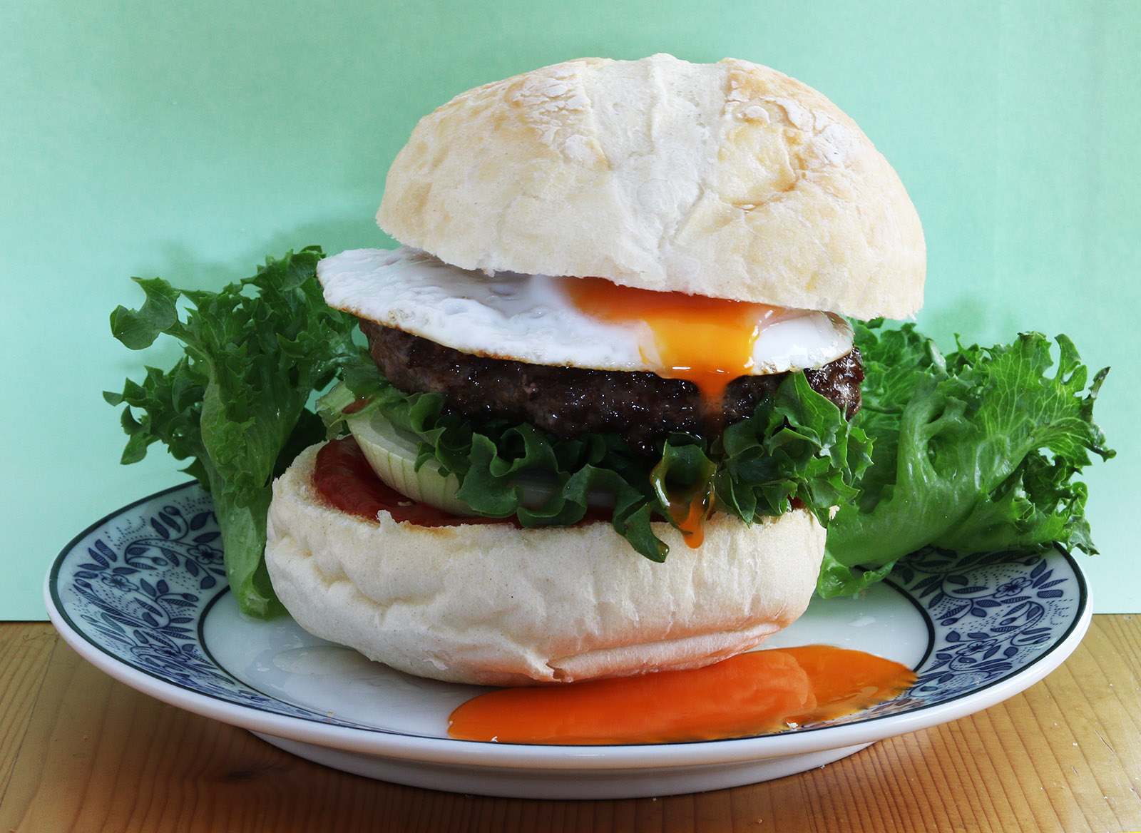 Chilli egg burger s.jpg