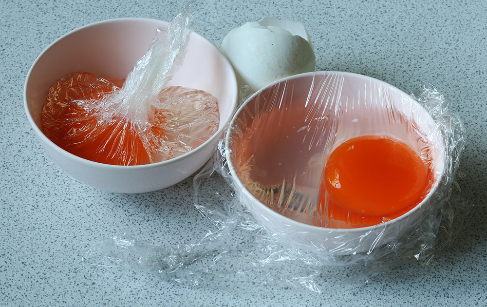 cling film eggs s.jpg