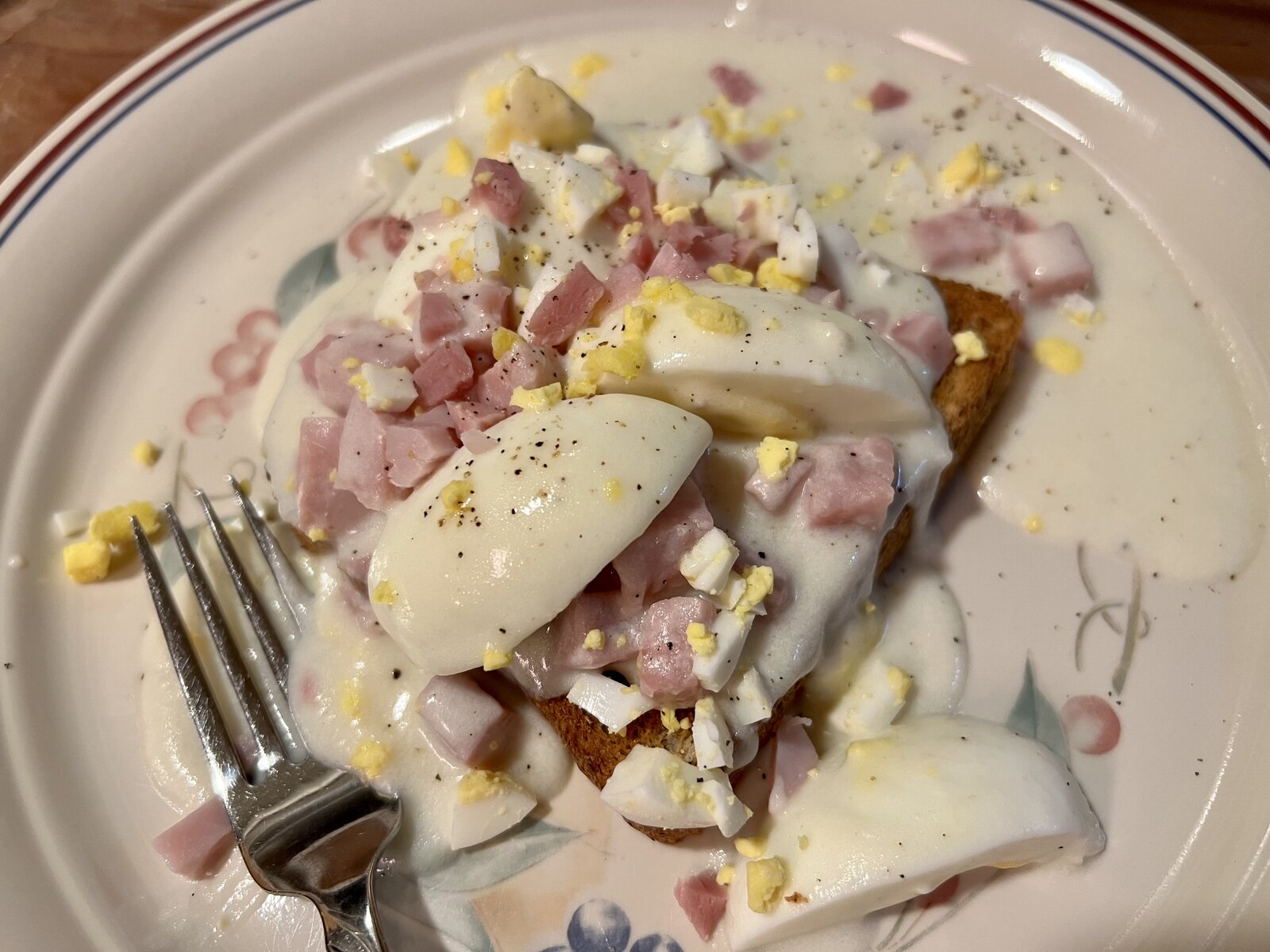 Creamed Eggs with Ham