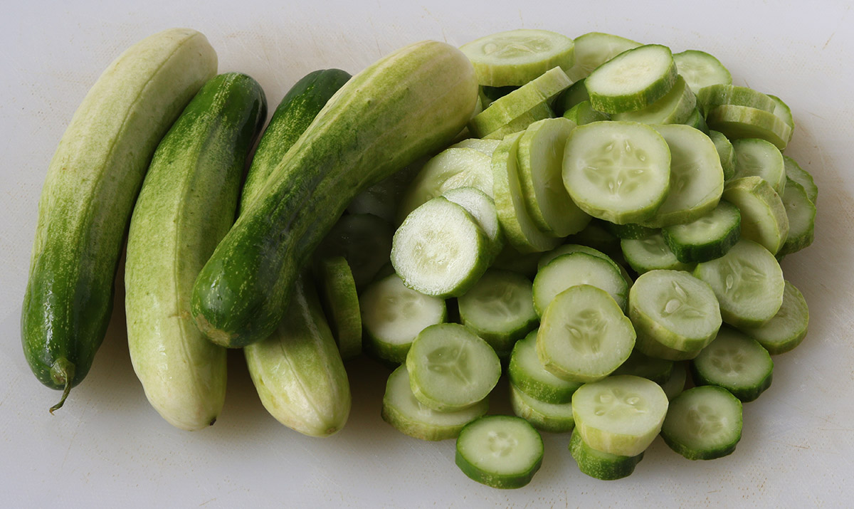 Cucumber chopped 2 s.jpg