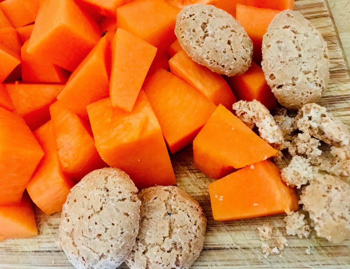 Cut pumpkin + Amaretti biscuits.jpeg